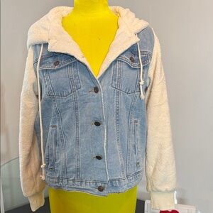 Women's Blue Denim Jacket with Cream Sherpa Lining